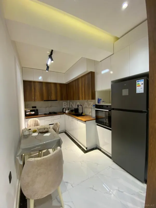 Kirayə verilir 2 otaqlı mənzil 84 m²