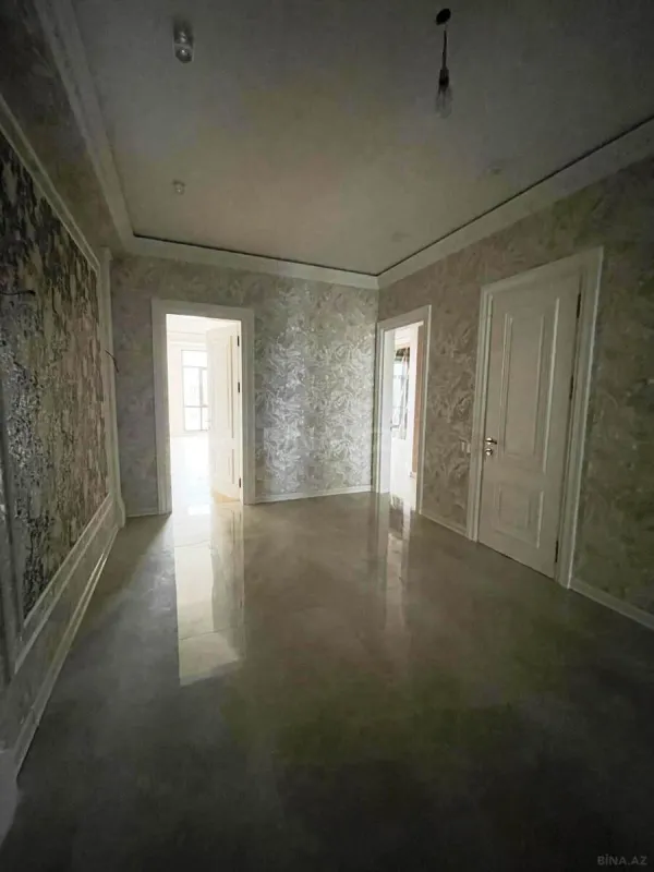 Satılır 3 otaqlı mənzil 150 m²
