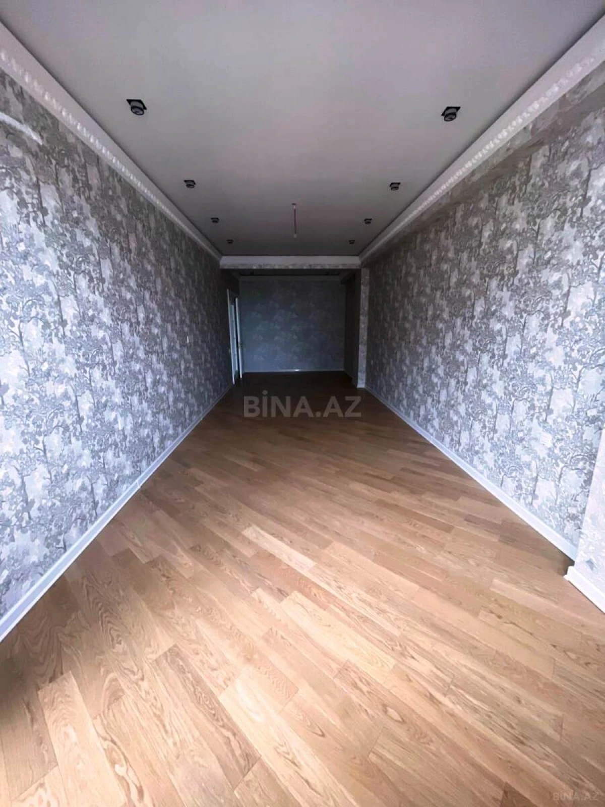Satılır 3 otaqlı mənzil 150 m²