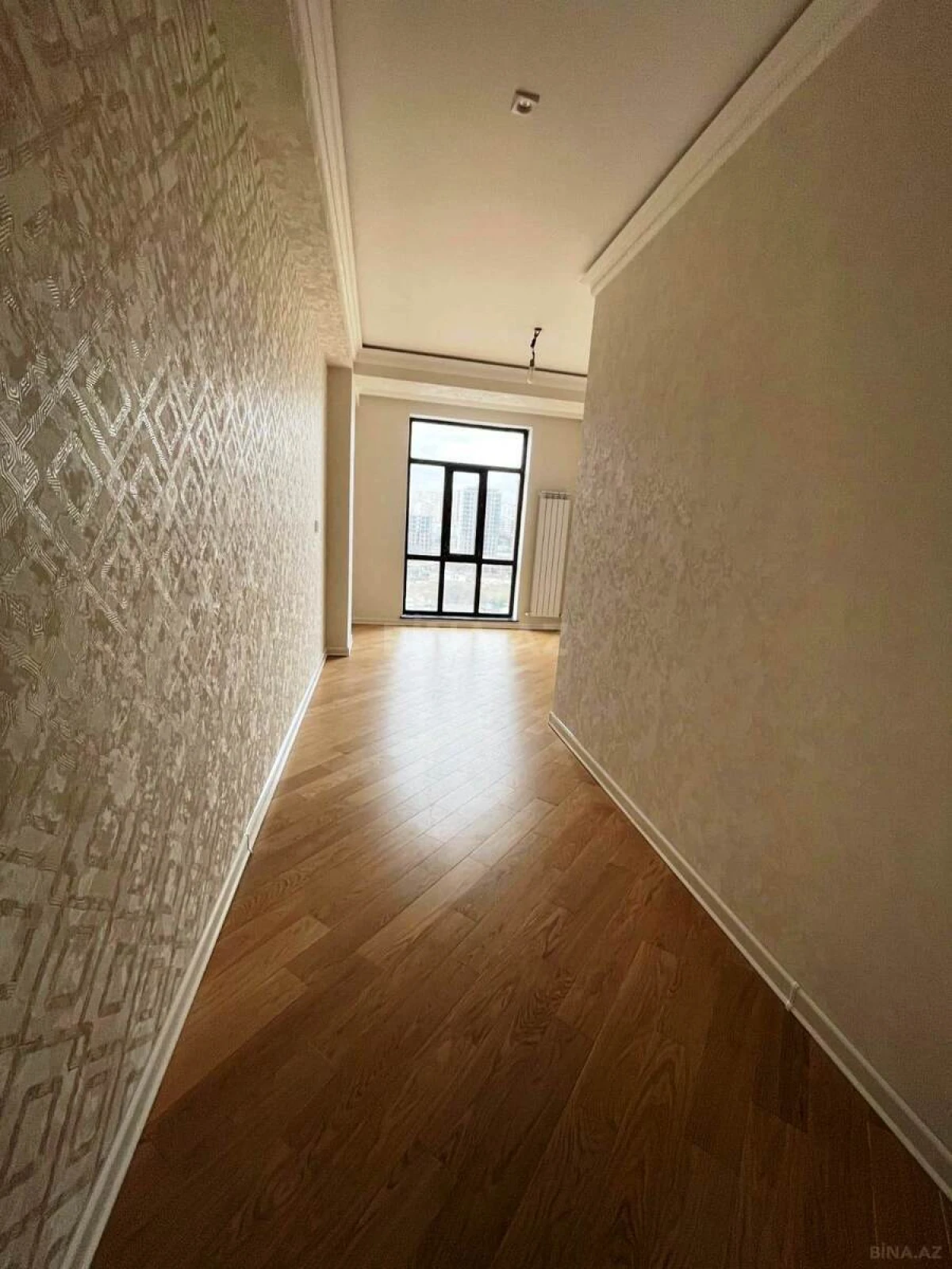 Satılır 3 otaqlı mənzil 150 m²