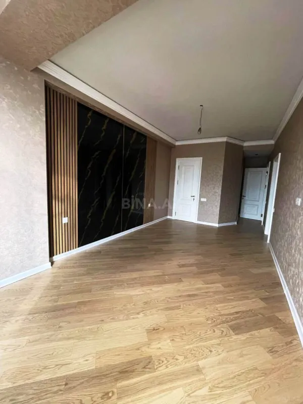 Satılır 3 otaqlı mənzil 150 m²
