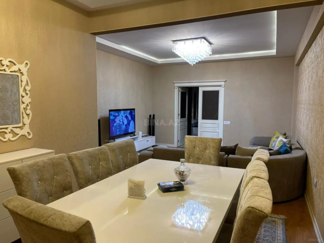 Kirayə verilir 3 otaqlı mənzil 120 m²