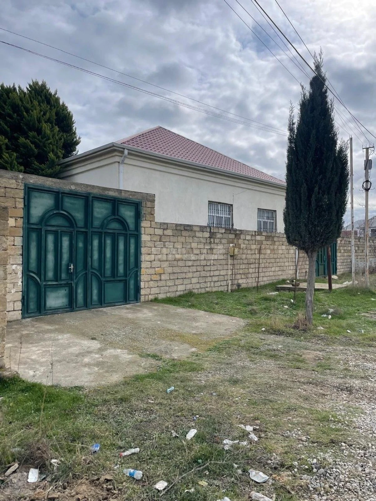 Satılır 4 otaqlı həyət evi 180 m²
