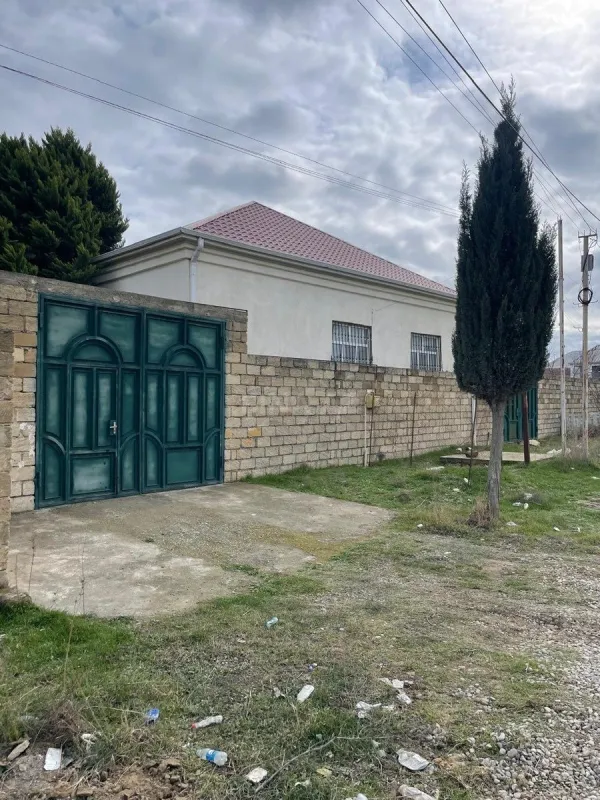 Satılır 4 otaqlı həyət evi 180 m²
