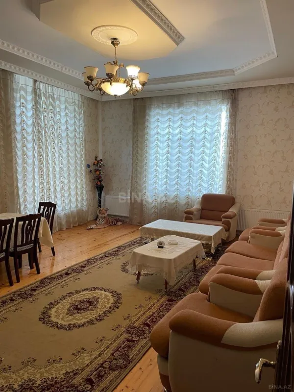 Satılır 4 otaqlı həyət evi 180 m²