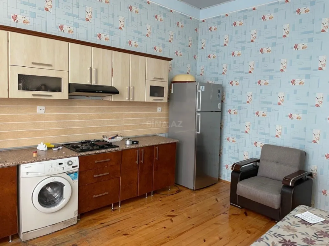 Satılır 4 otaqlı həyət evi 180 m²