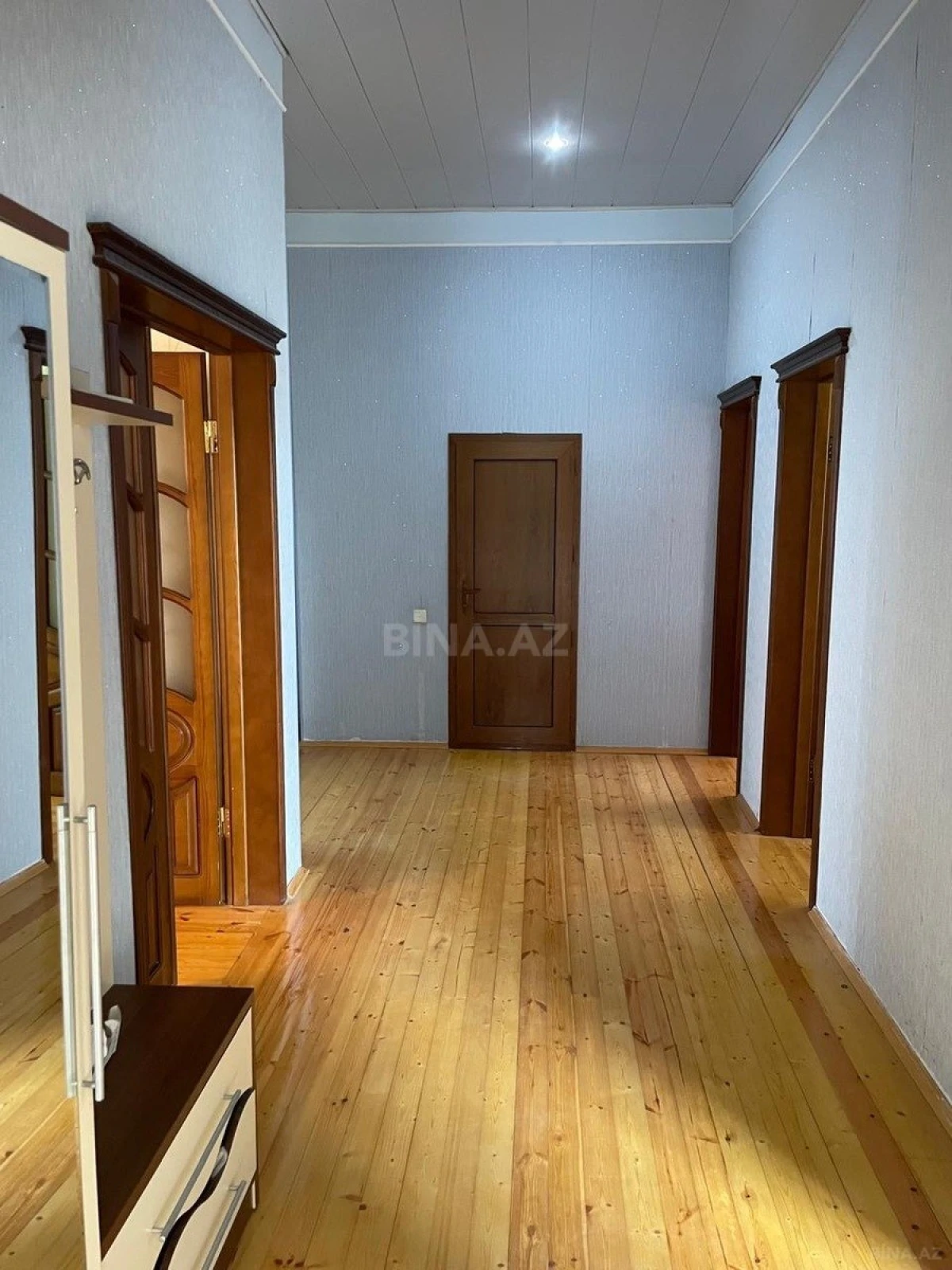 Satılır 4 otaqlı həyət evi 180 m²