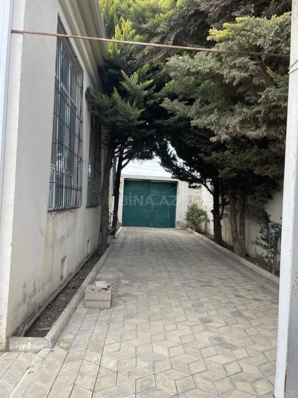 Satılır 4 otaqlı həyət evi 180 m²