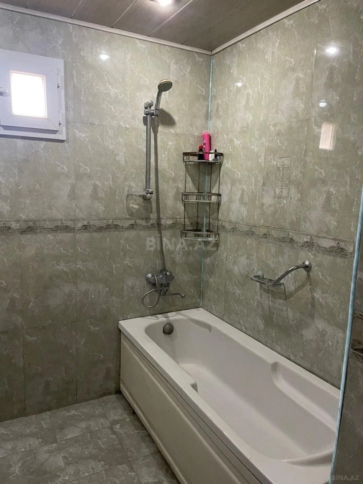Satılır 4 otaqlı həyət evi 180 m²