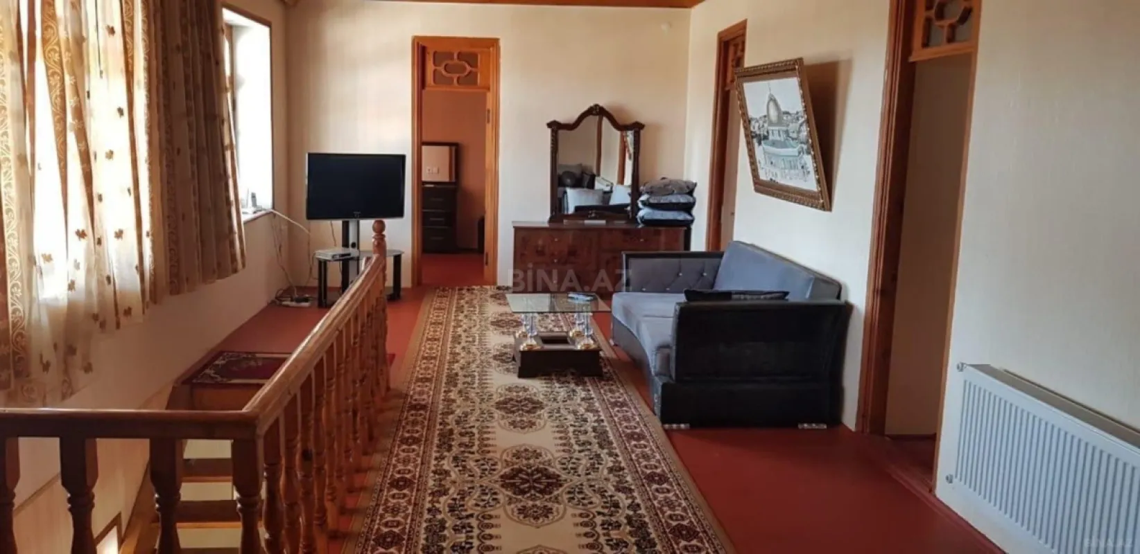 Satılır 5 otaqlı həyət evi 250 m²