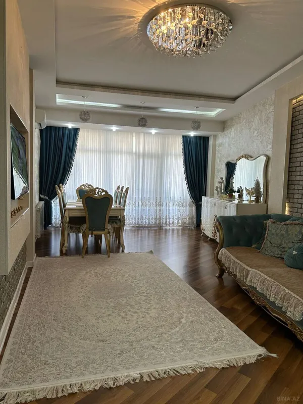 Kirayə verilir 3 otaqlı mənzil 111 m²