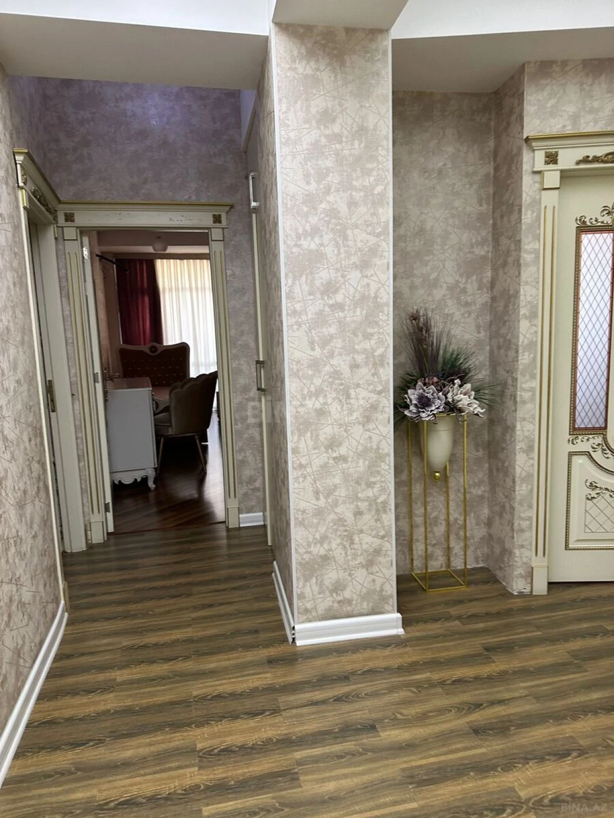 Kirayə verilir 3 otaqlı mənzil 111 m²