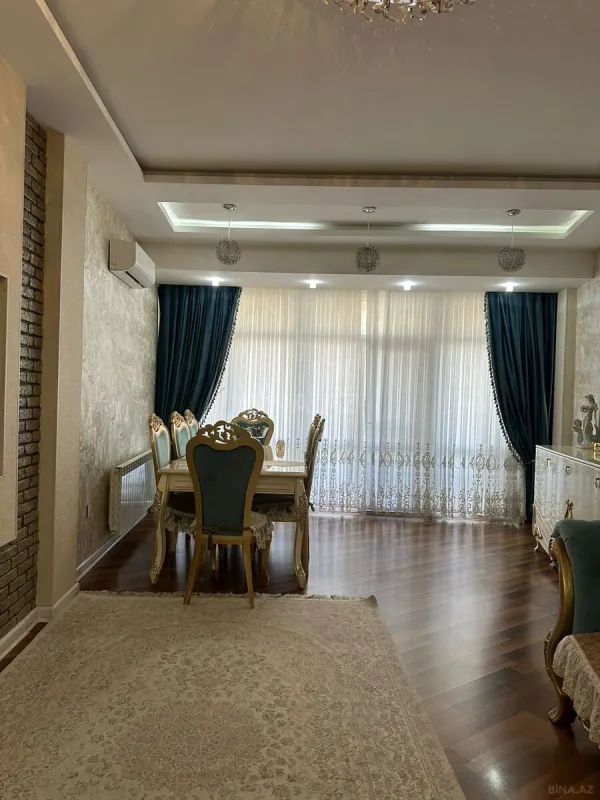 Kirayə verilir 3 otaqlı mənzil 111 m²