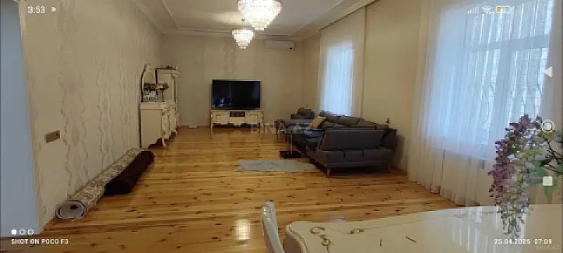 Satılır 7 otaqlı həyət evi 300 m²