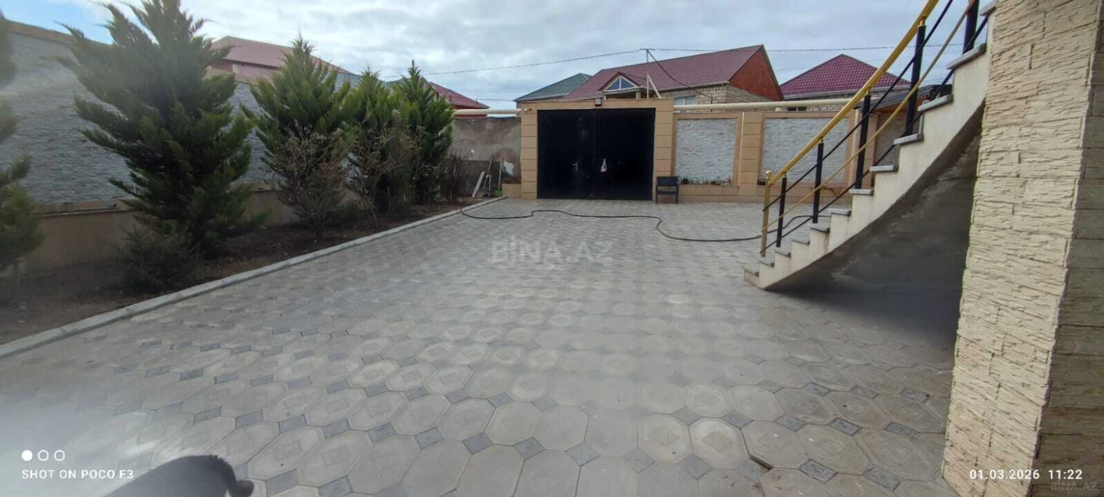 Satılır 7 otaqlı həyət evi 300 m²