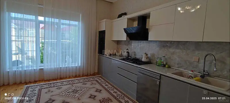 Satılır 7 otaqlı həyət evi 300 m²