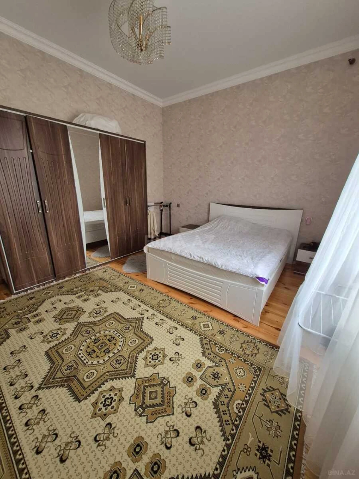 Satılır 7 otaqlı həyət evi 300 m²