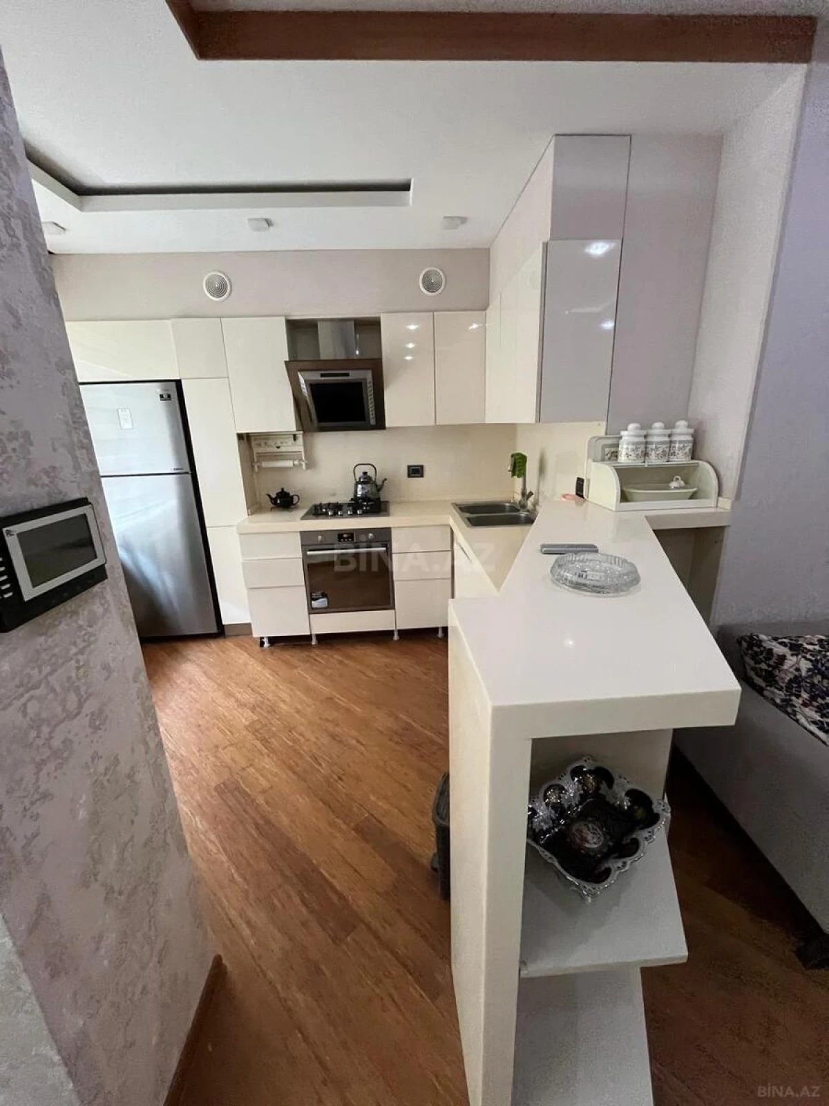 Satılır 4 otaqlı mənzil 86 m²