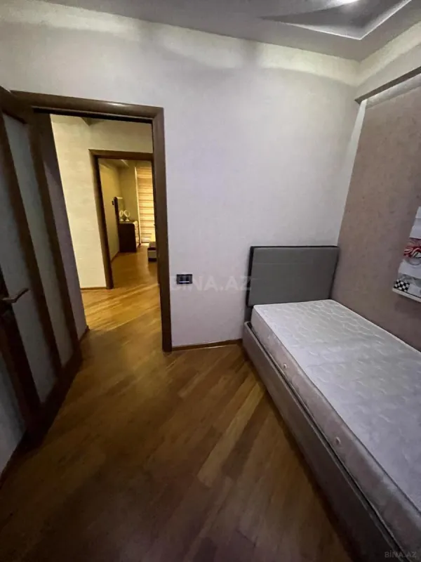 Satılır 4 otaqlı mənzil 86 m²