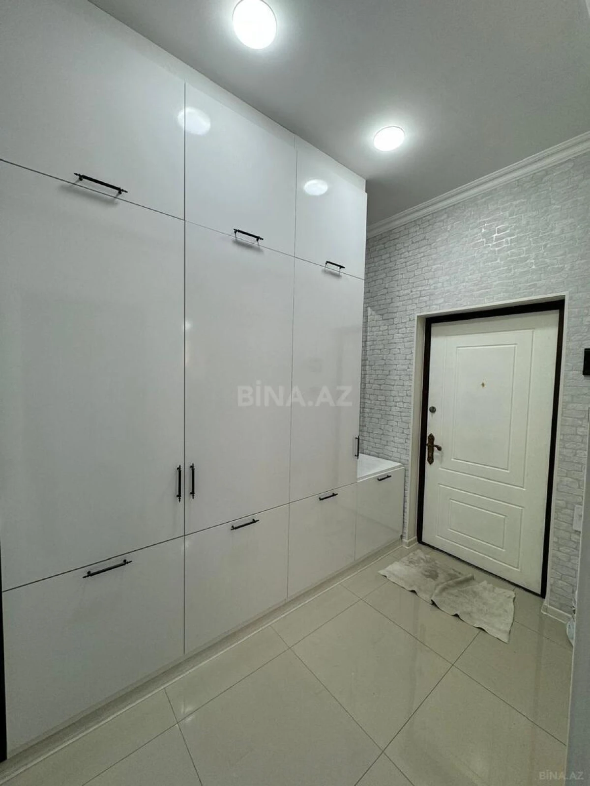 Kirayə verilir 3 otaqlı mənzil 68 m²
