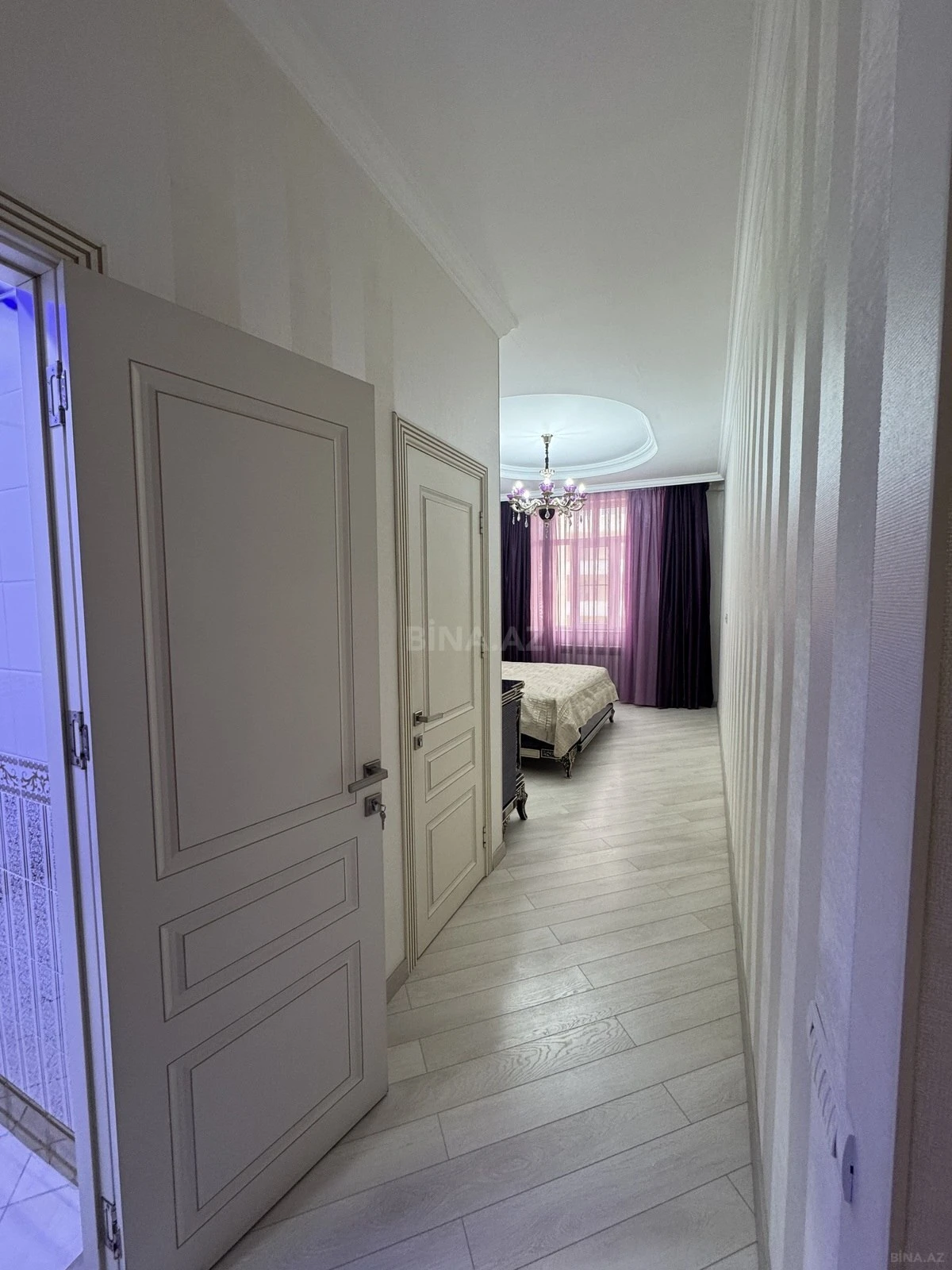 Satılır 3 otaqlı mənzil 125 m²