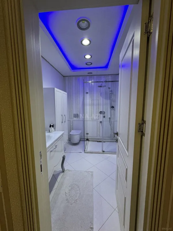 Satılır 3 otaqlı mənzil 125 m²