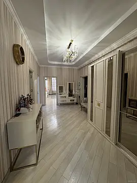 Satılır 3 otaqlı mənzil 125 m²