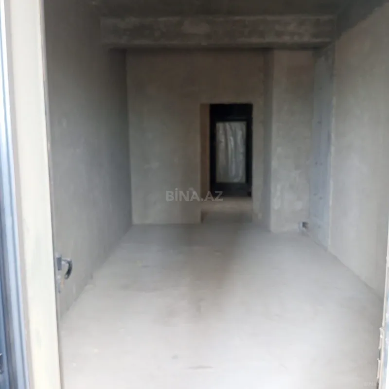 Satılır 4 otaqlı mənzil 194 m²