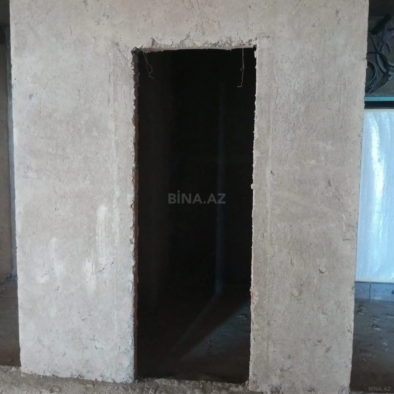 Satılır 4 otaqlı mənzil 194 m²