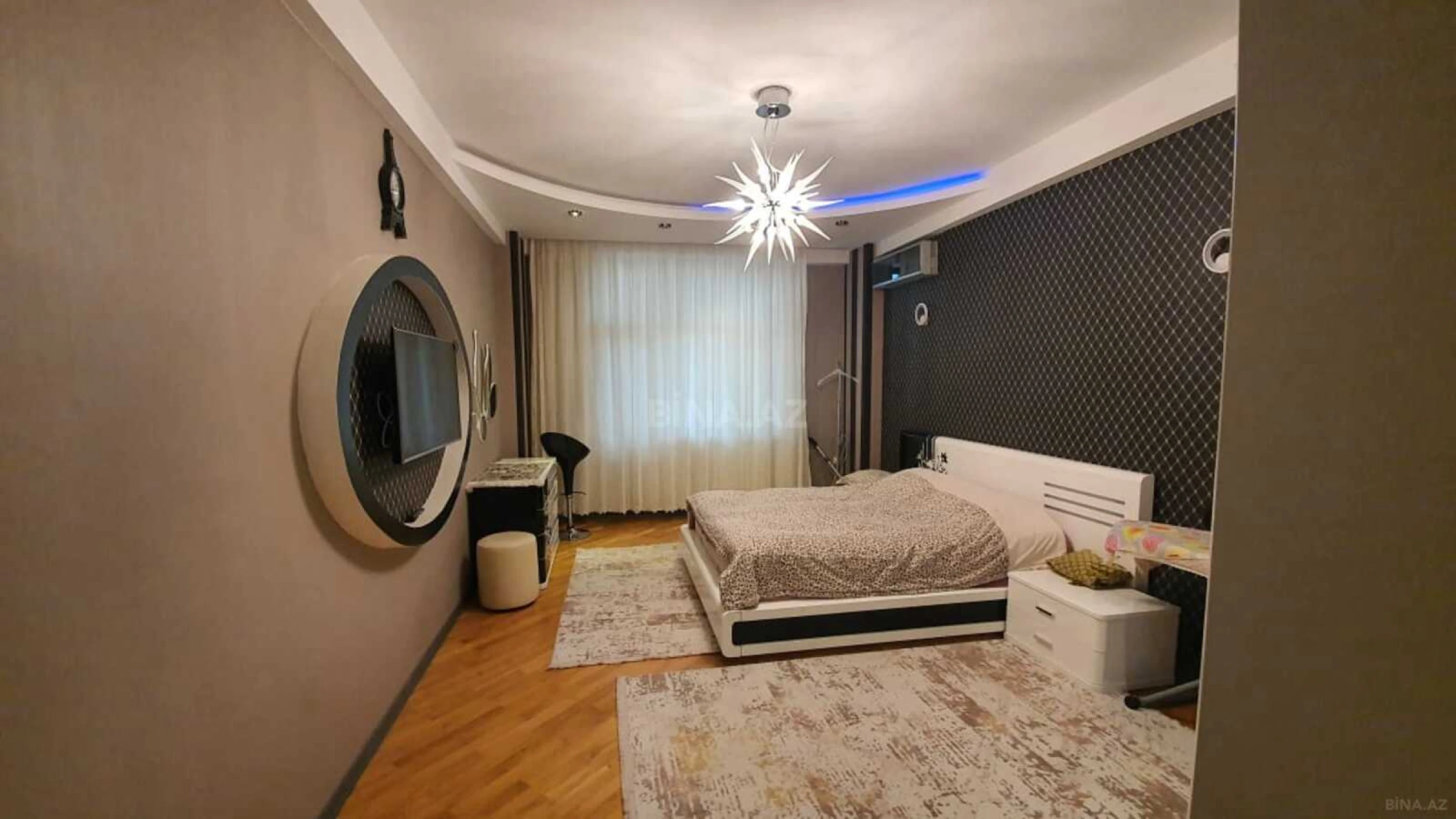 Kirayə verilir 3 otaqlı mənzil 143 m²