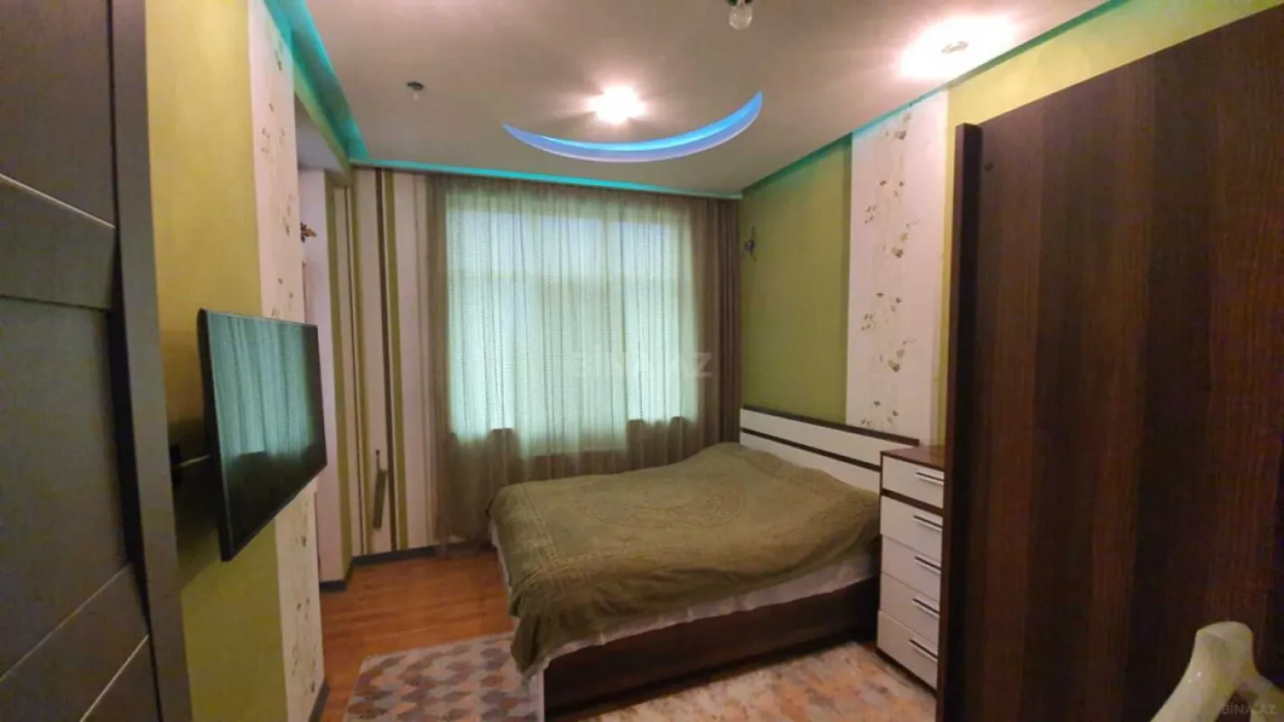 Kirayə verilir 3 otaqlı mənzil 143 m²