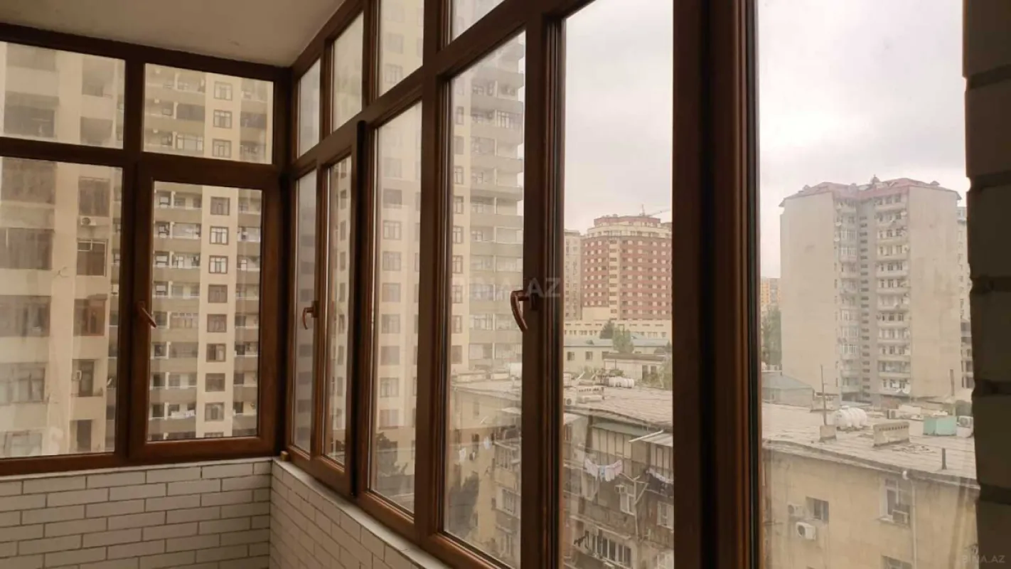 Kirayə verilir 3 otaqlı mənzil 143 m²