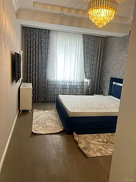 Kirayə verilir 4 otaqlı mənzil 160 m²