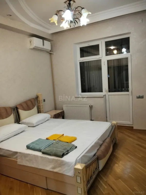 Kirayə verilir 3 otaqlı mənzil 115 m²