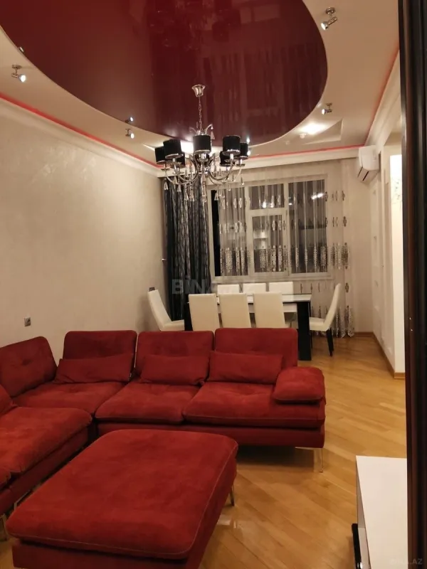 Kirayə verilir 3 otaqlı mənzil 115 m²