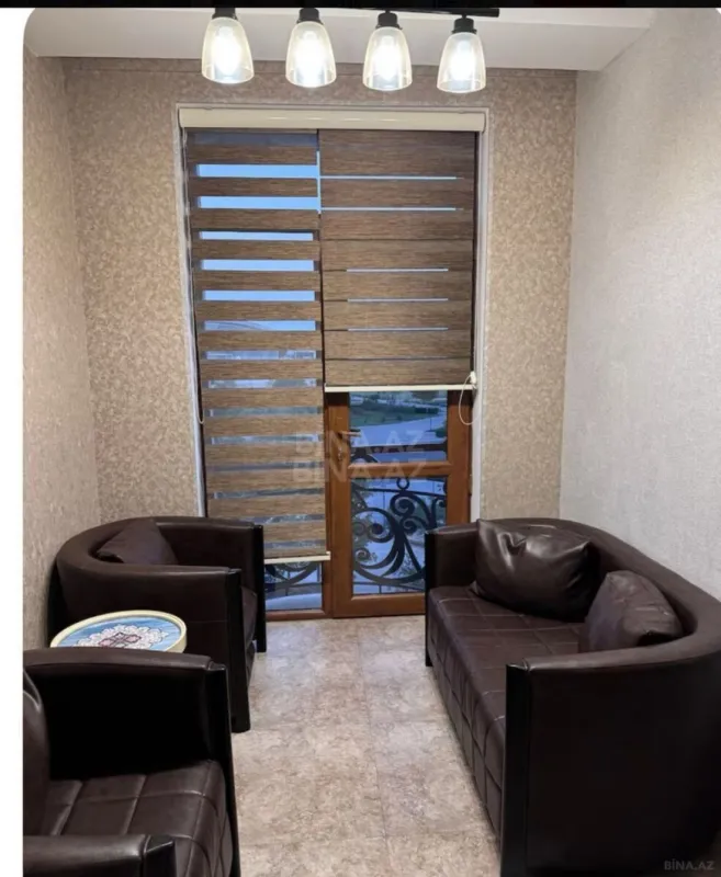 Kirayə verilir 3 otaqlı mənzil 138 m²