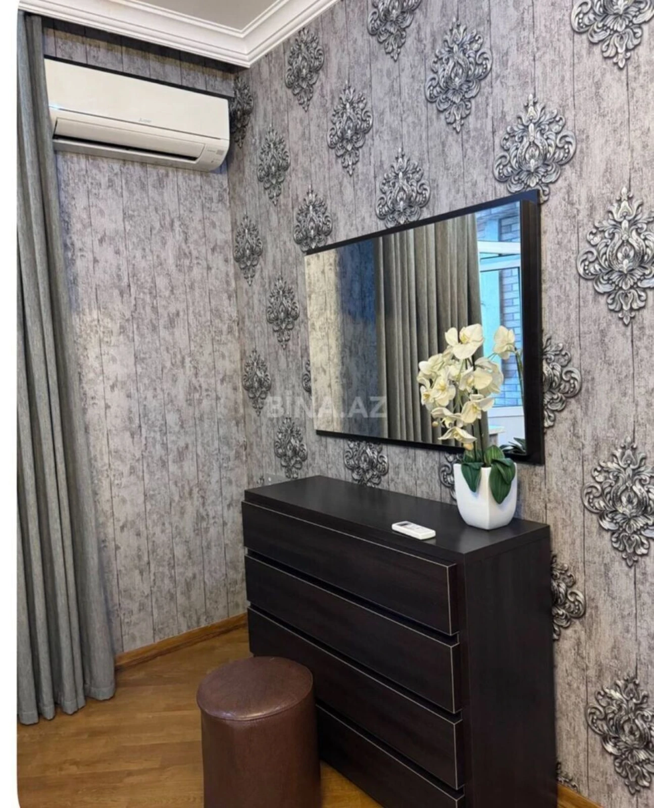 Kirayə verilir 3 otaqlı mənzil 138 m²