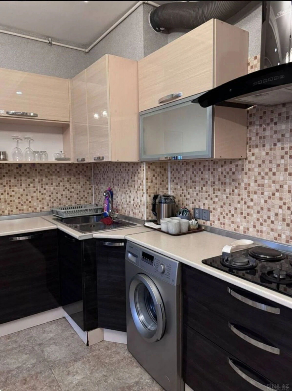 Kirayə verilir 3 otaqlı mənzil 138 m²