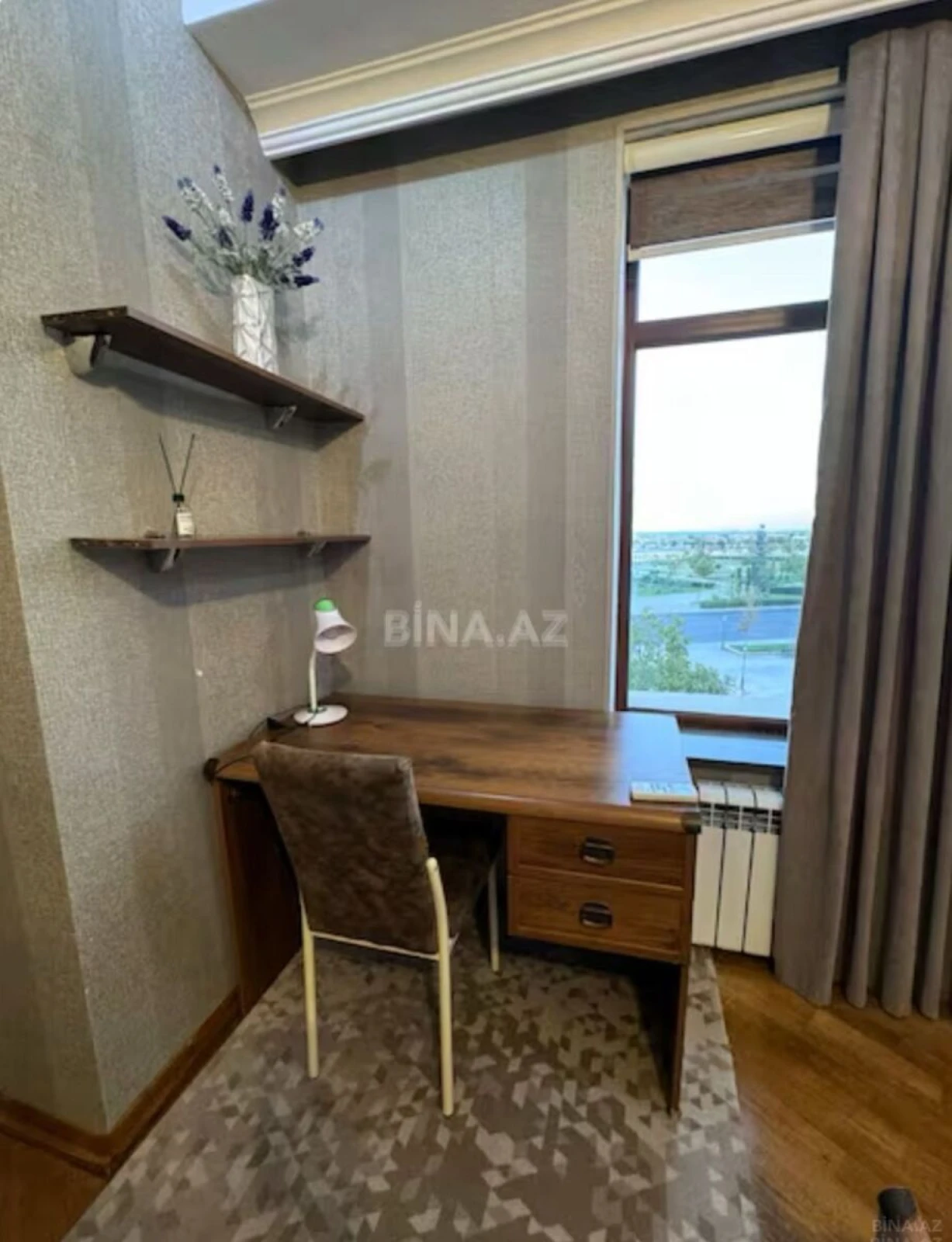 Kirayə verilir 3 otaqlı mənzil 138 m²