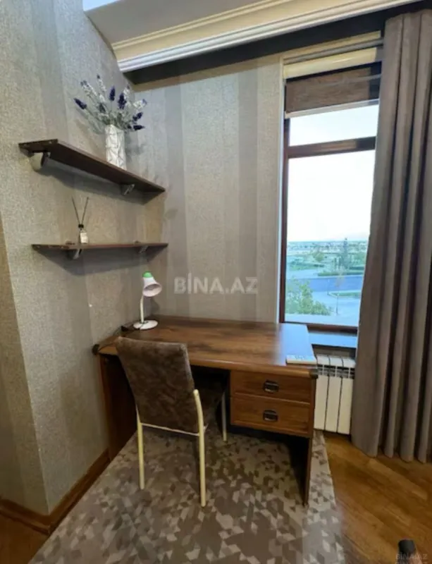 Kirayə verilir 3 otaqlı mənzil 138 m²