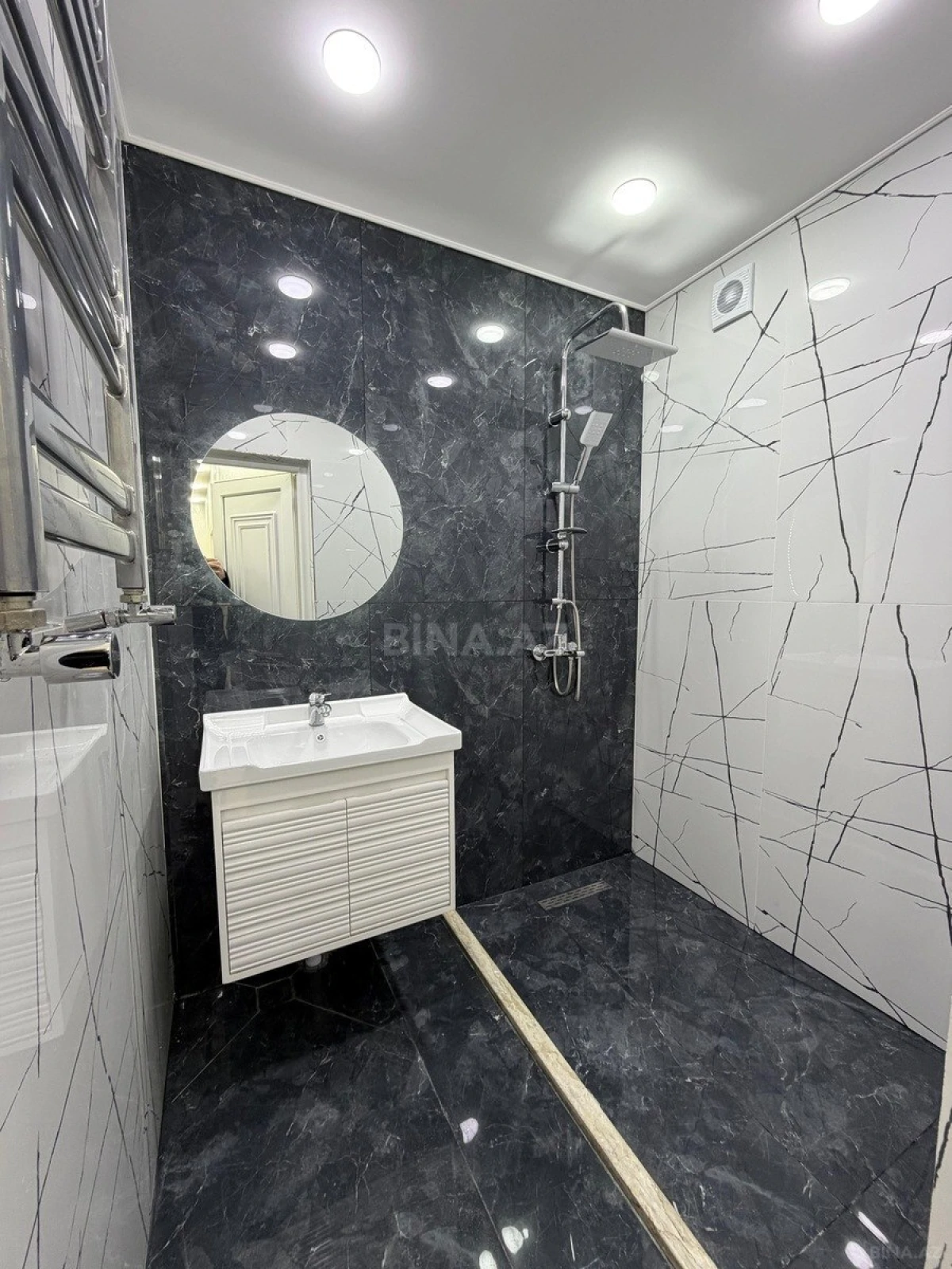 Satılır 2 otaqlı mənzil 60 m²