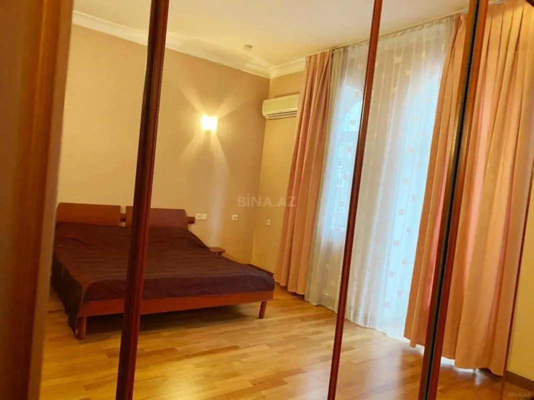 Kirayə verilir 2 otaqlı mənzil 65 m²