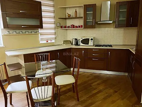 Kirayə verilir 2 otaqlı mənzil 65 m²