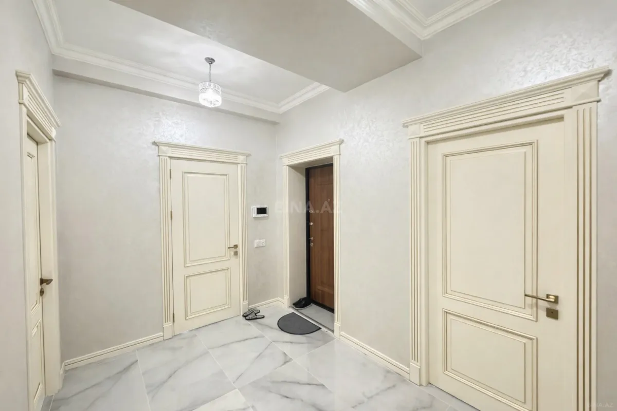 Kirayə verilir 2 otaqlı mənzil 90 m²