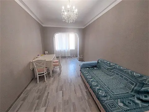 Satılır 3 otaqlı mənzil 75 m²