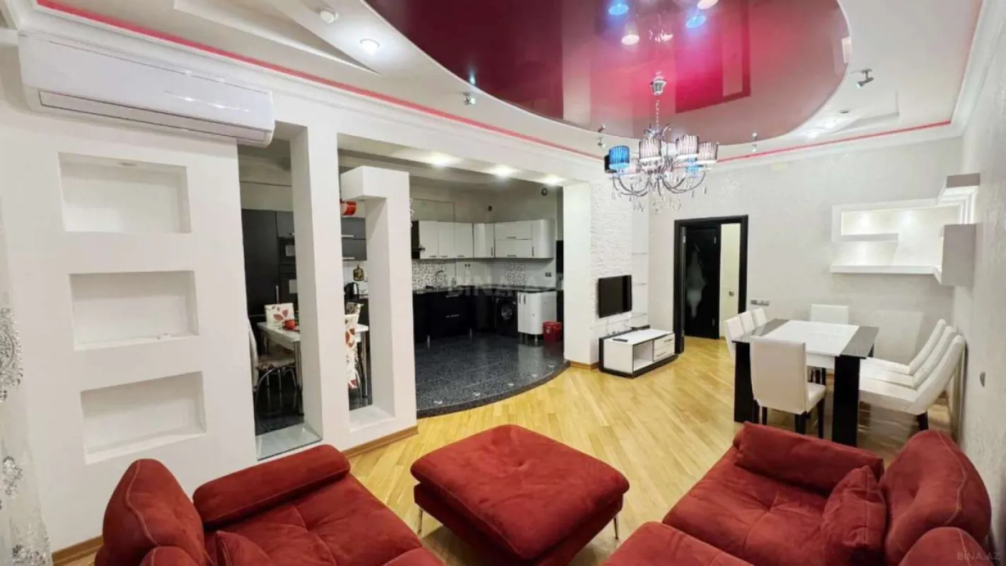 Kirayə verilir 3 otaqlı mənzil 120 m²