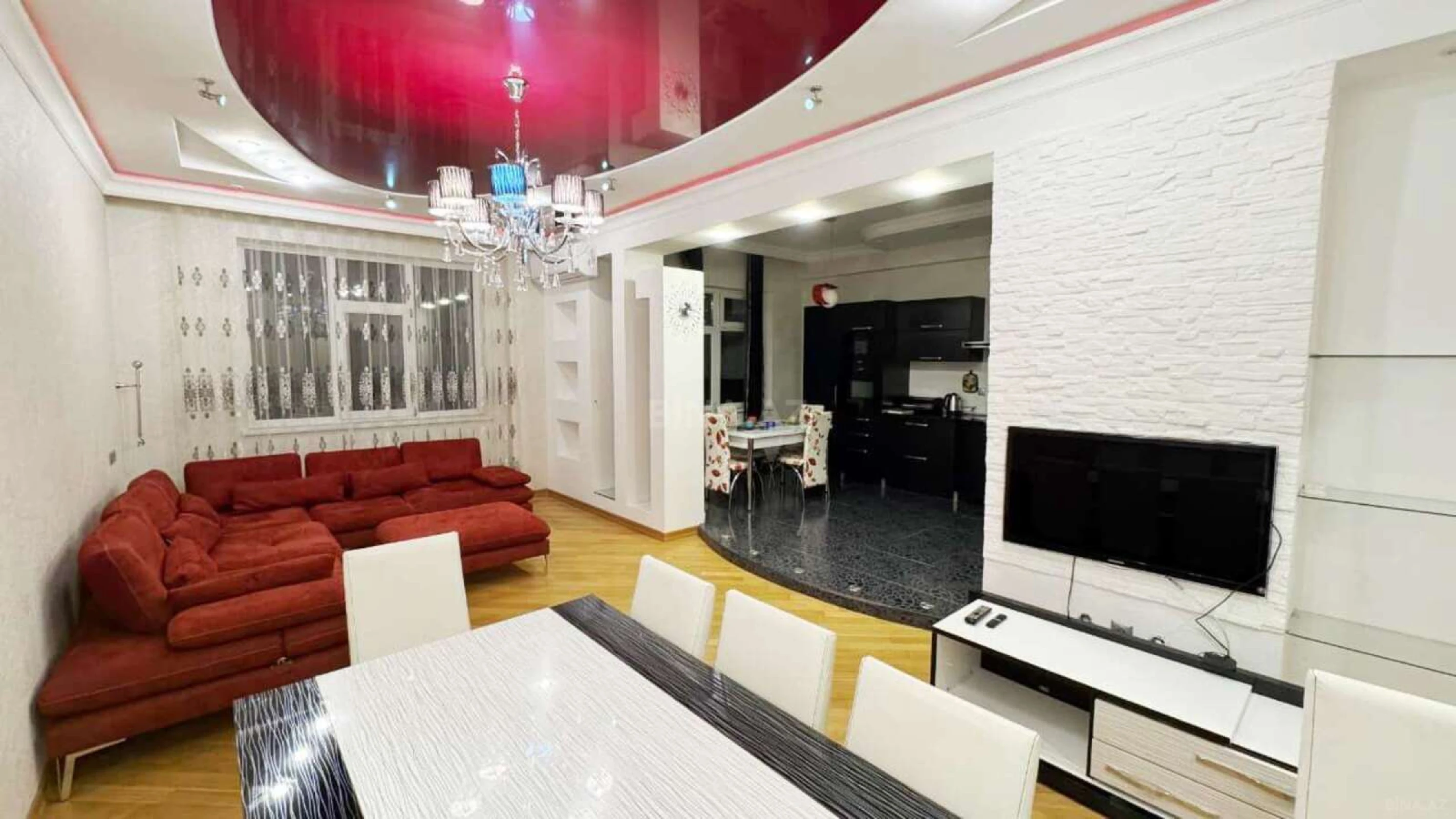 Kirayə verilir 3 otaqlı mənzil 120 m²