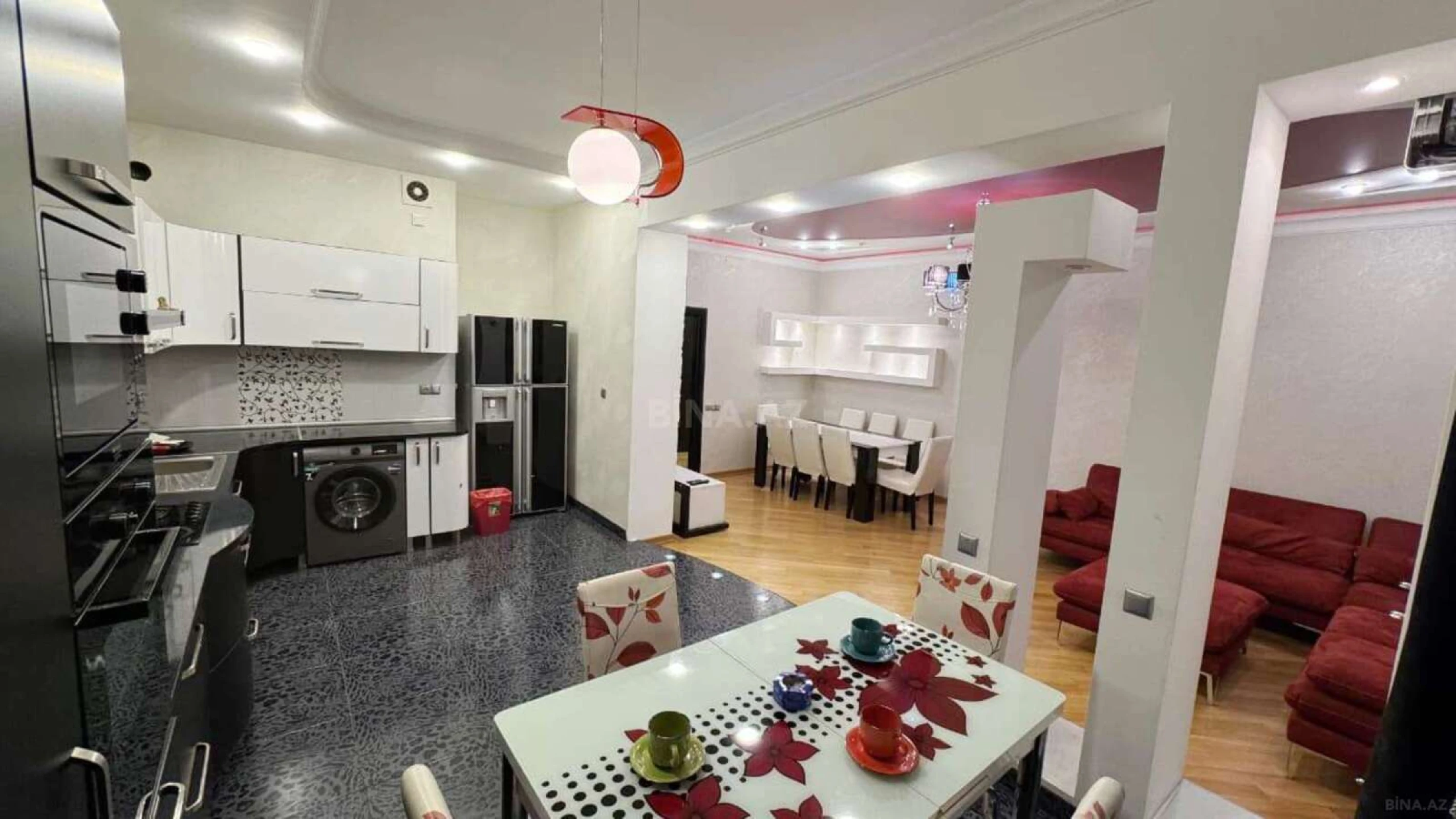 Kirayə verilir 3 otaqlı mənzil 120 m²