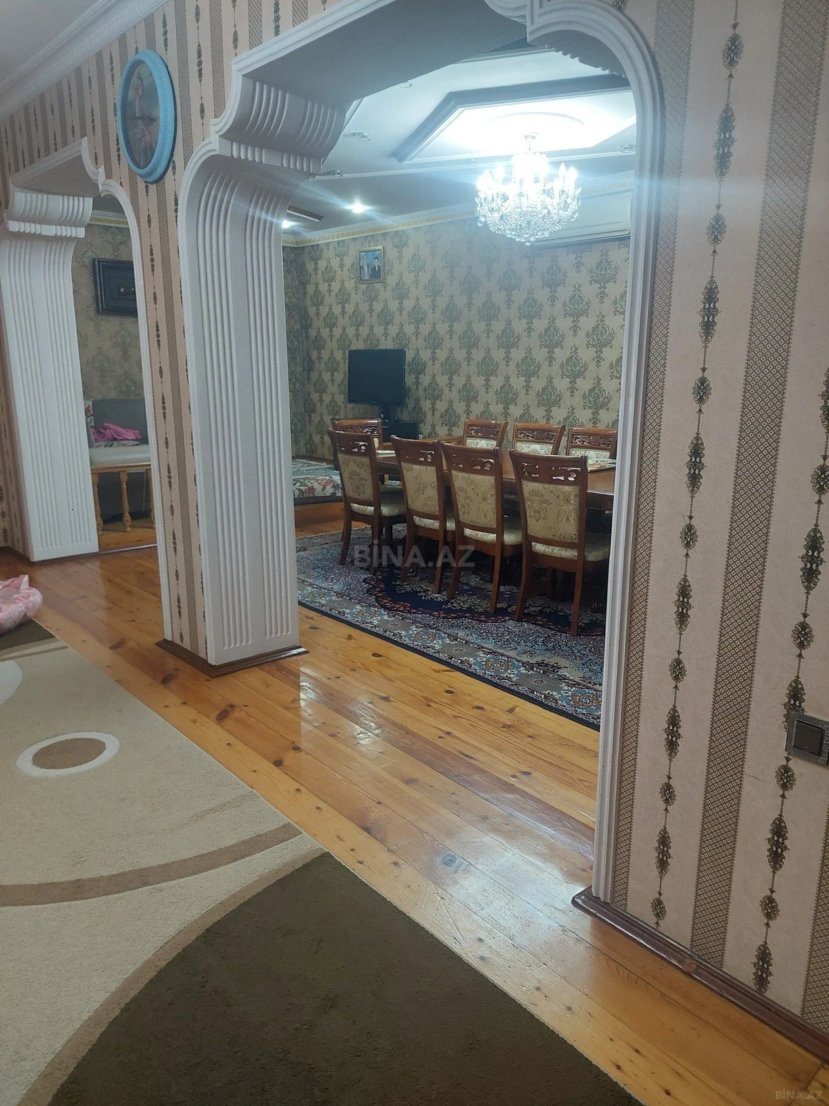 Satılır 7 otaqlı həyət evi 340.9 m²