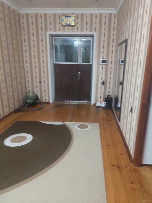 Satılır 7 otaqlı həyət evi 340.9 m²